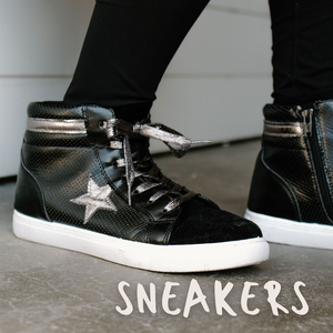 SHOES : Sneakers