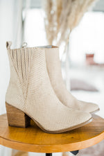 Taris Ankle Boot in Cream