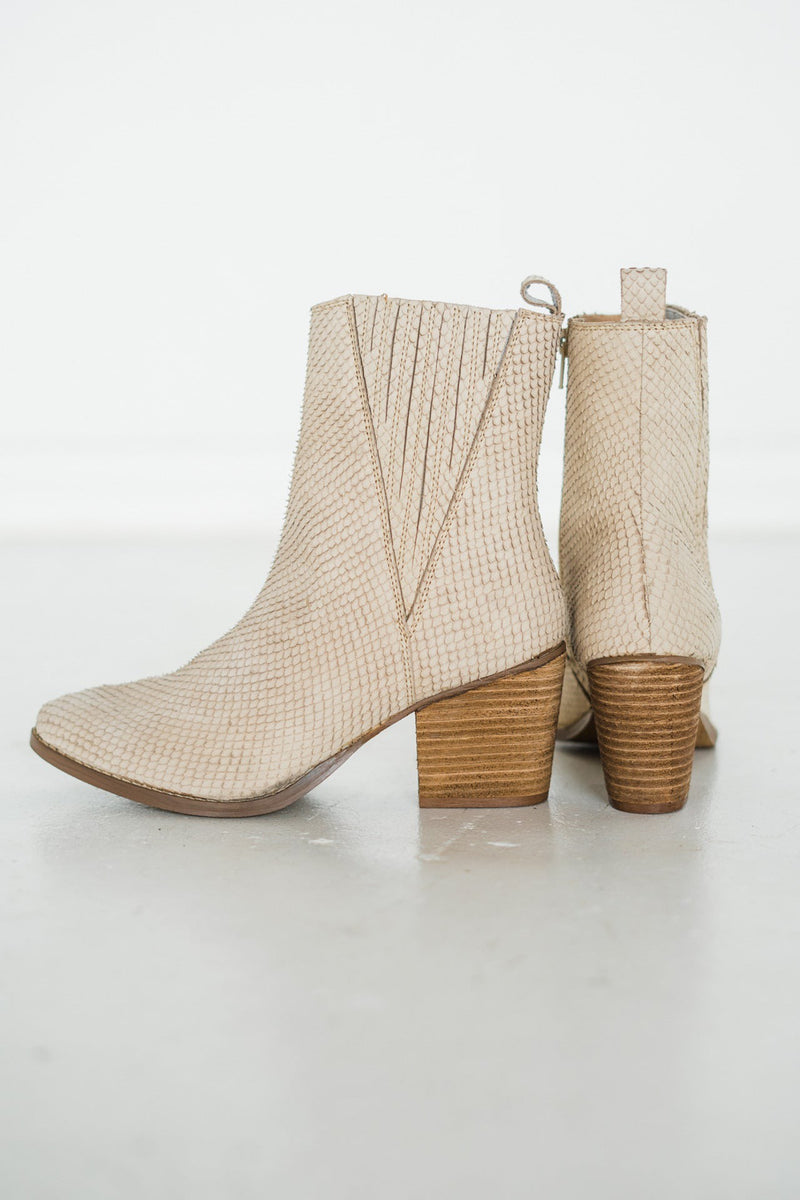 Taris Ankle Boot in Cream