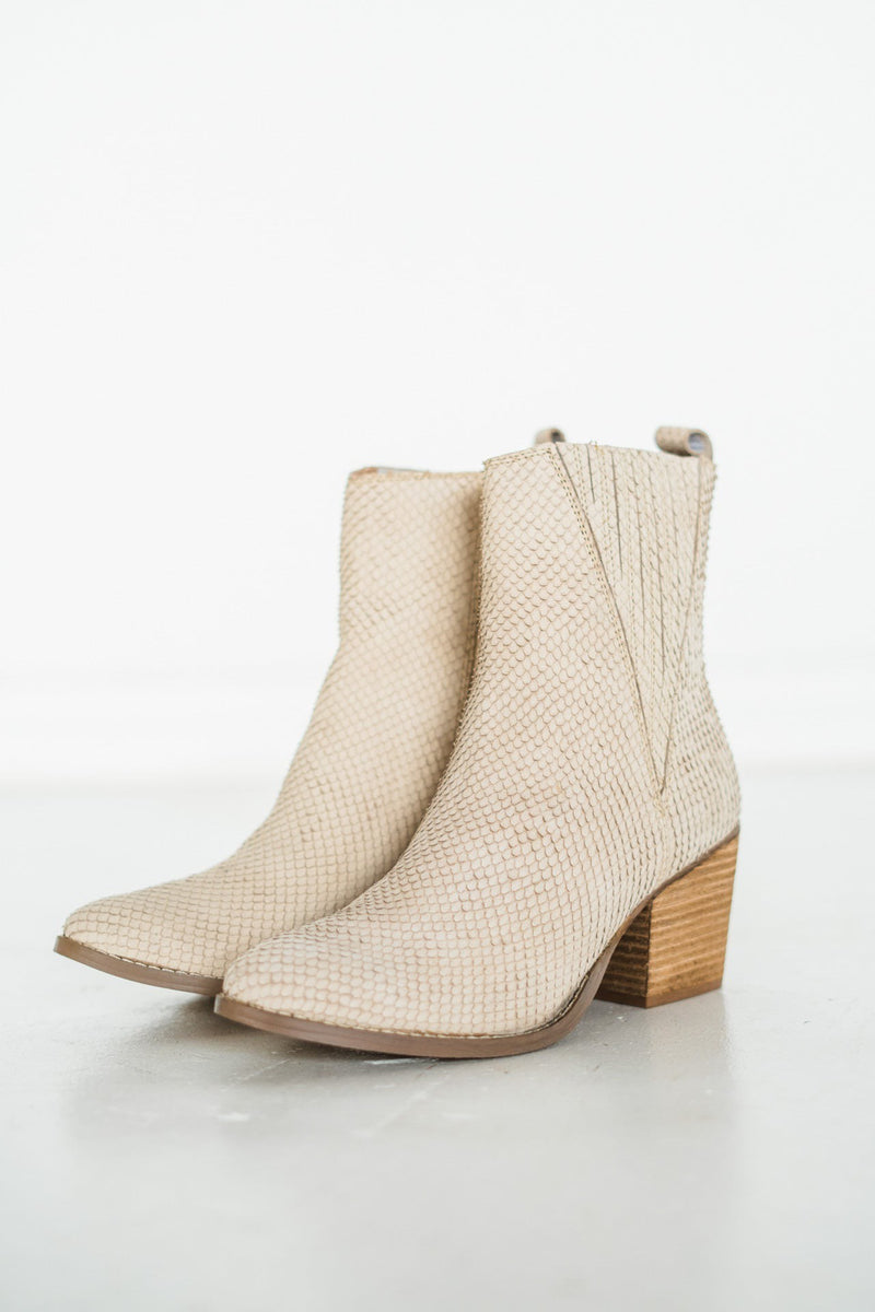 Taris Ankle Boot in Cream